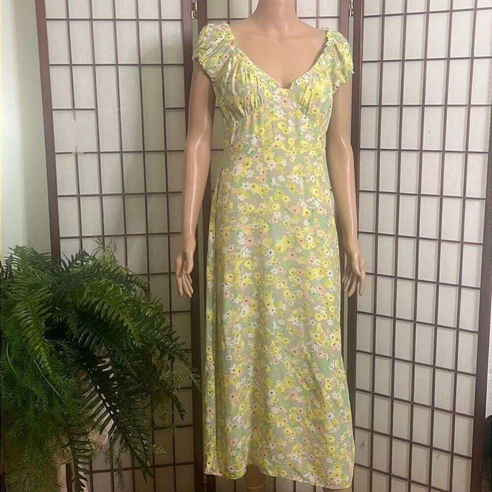 LUSH YELLOW DAISIES DRESS SIZE M - Picture 2 of 6
